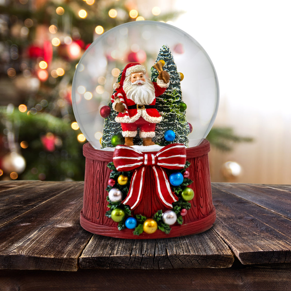Jingle Bell Santa w/ Wreath Musical Snow Globe